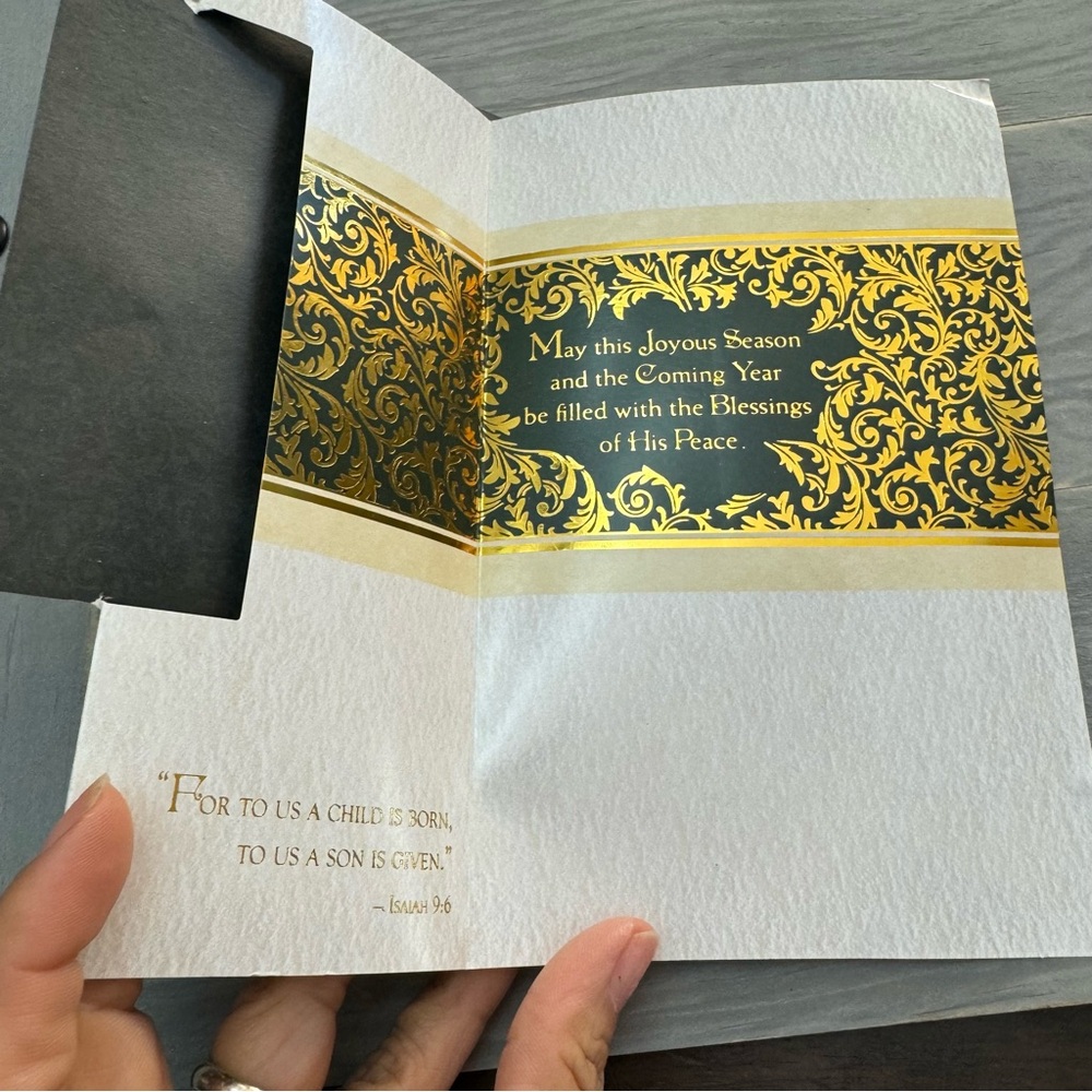 Set of 8 National Shrine of St. Jude Christmas Greeting Cards & 2 Assorted - Picture 15 of 16